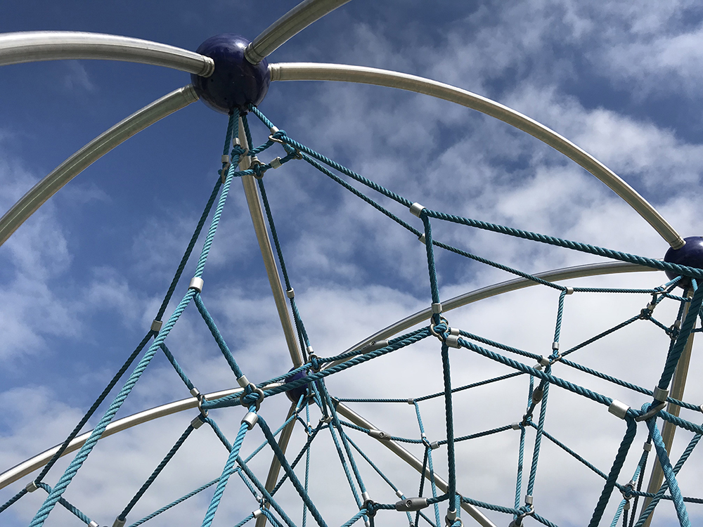 Cosmo climbing structure with stainless steel posts