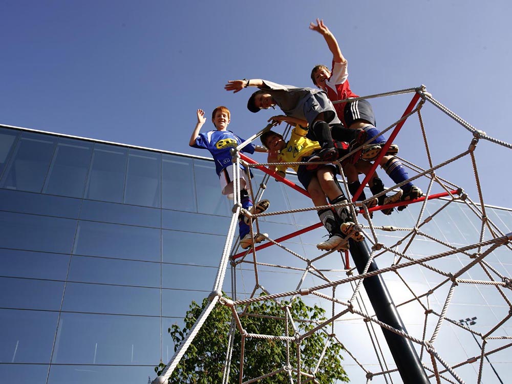 Children at top of Berliner Pentagode rope climber